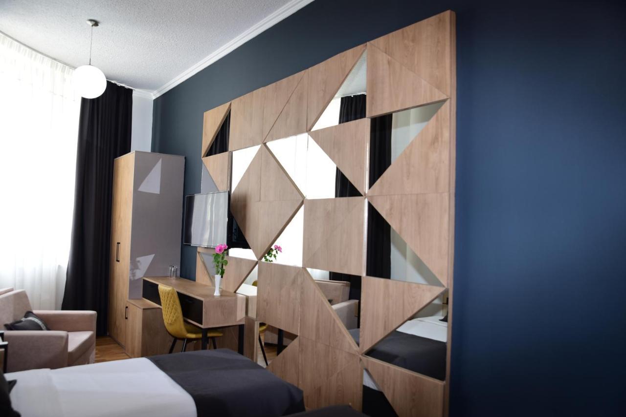 Hotel Comfort 티라나 외부 사진