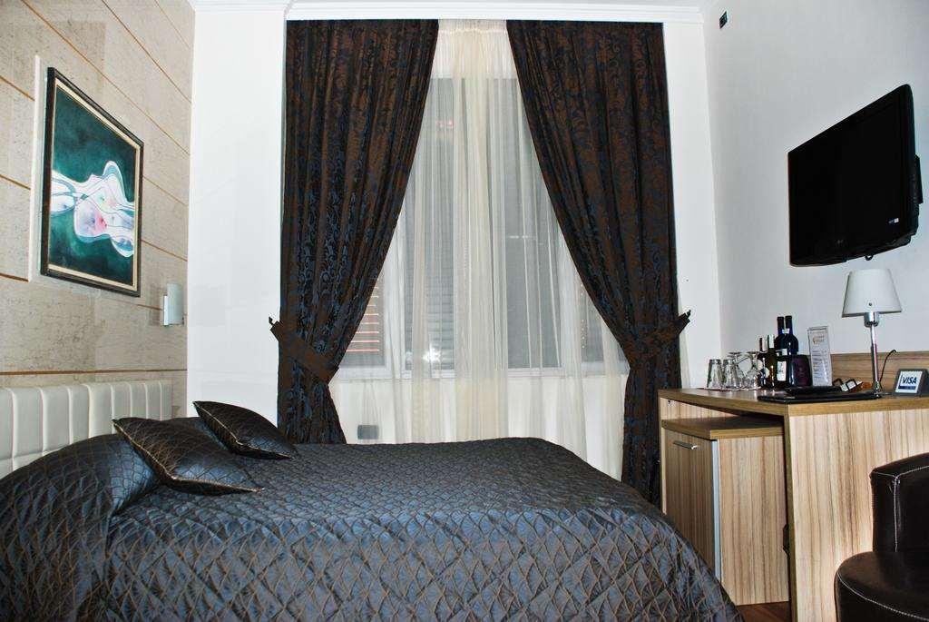 Hotel Comfort 티라나 객실 사진