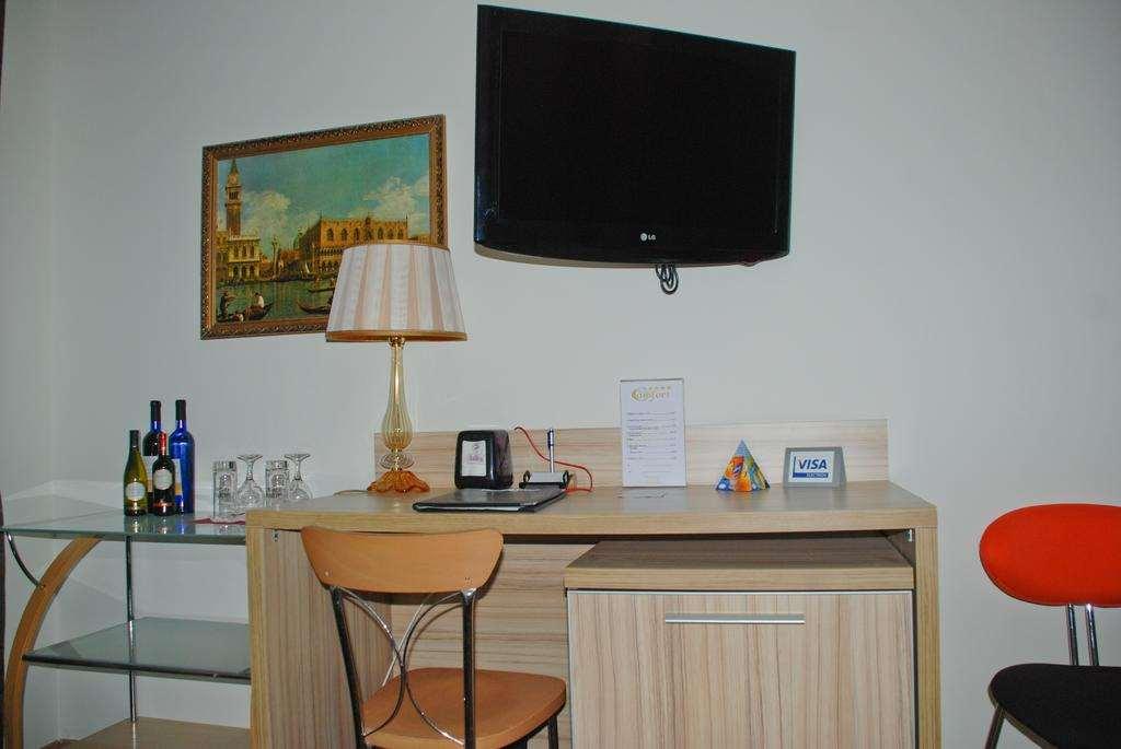 Hotel Comfort 티라나 객실 사진